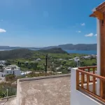 Uncle John's House With View * 特里皮蒂
