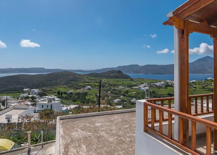 Uncle John's House With View * トリピティ