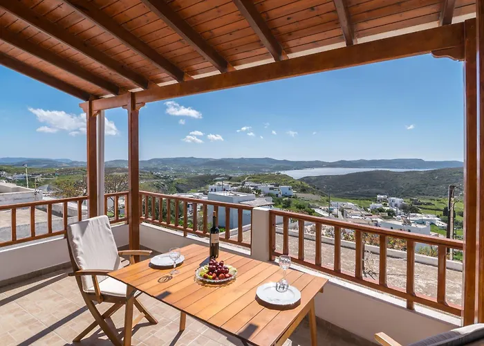 Uncle John's House With View * トリピティ