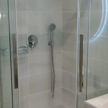 Hébergement de vacances Uncle John's House With View *