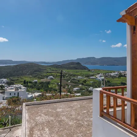 Uncle John's House With View * Trypiti