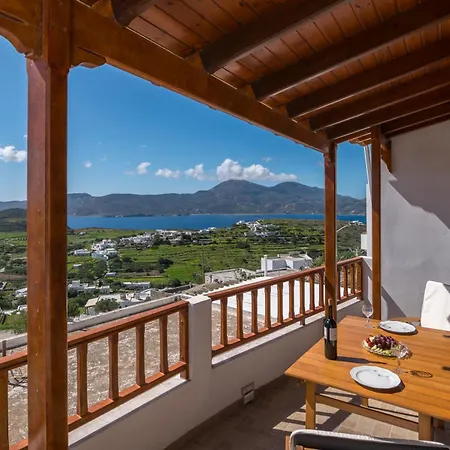 Uncle John's House With View * Trypiti