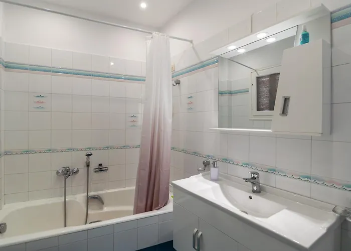 Uncle John's House With View Casa vacanze Tripiti