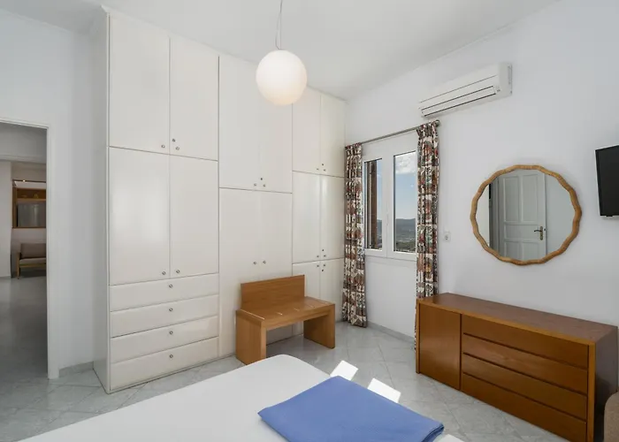 Casa vacanze Uncle John's House With View Tripiti